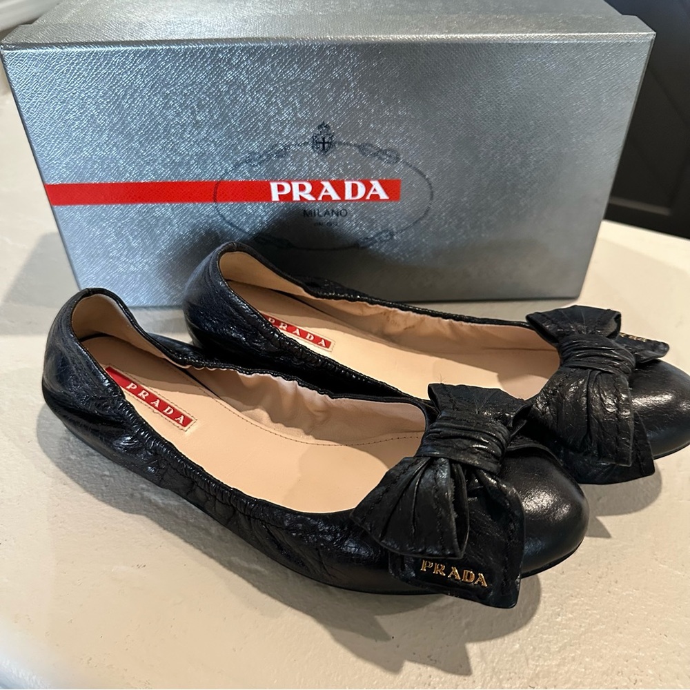 Prada Women's Black Leather Flats with Bow